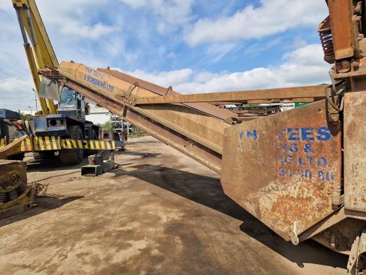 Used 1999 Extec Robotrac 2 Way Tracked Screen Screener