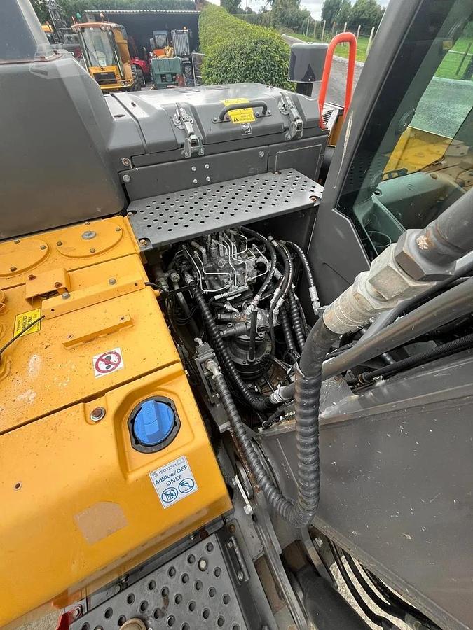 Used 2021 Volvo EC140EL Crawler Excavator 