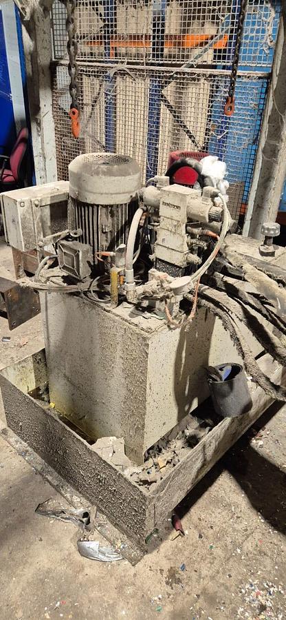 Used 2005 Vecoplan VAZ 1800 Single-shaft Shredder