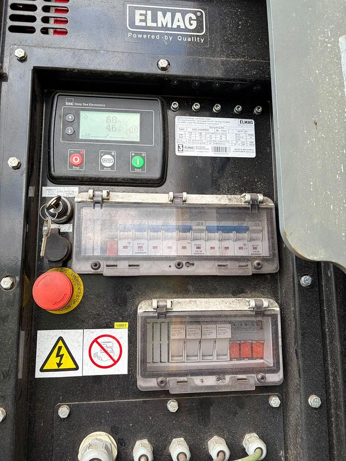 Used 2022 Untha XR3000C Tracked Single-shaft Shredder