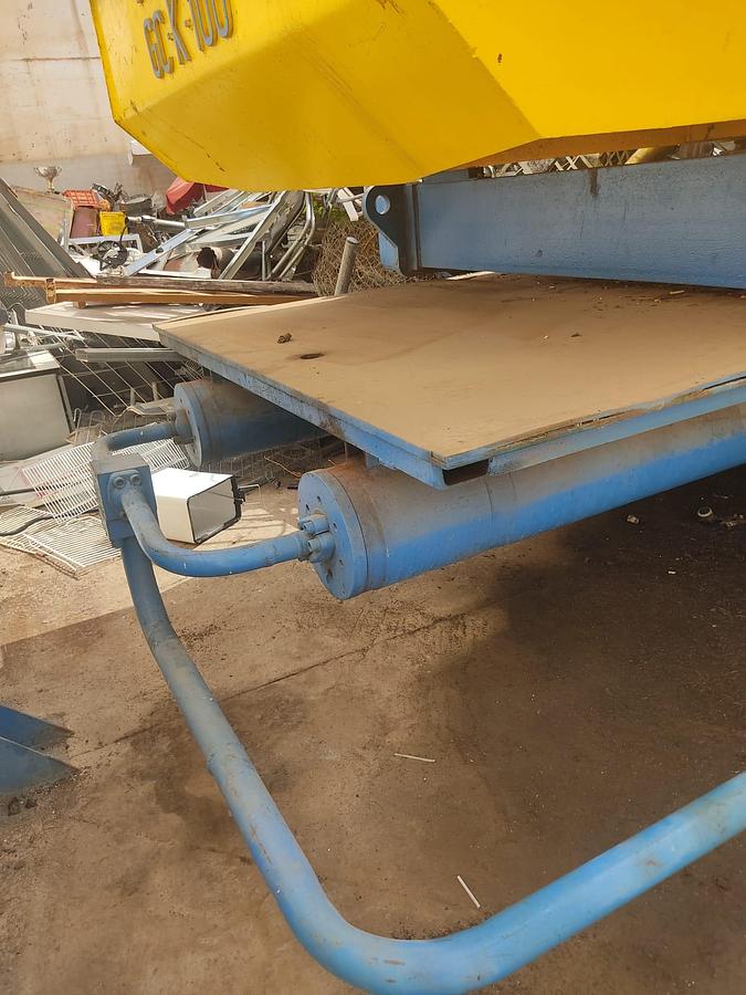 Used MOROS GC-K-100 Scrap Shear