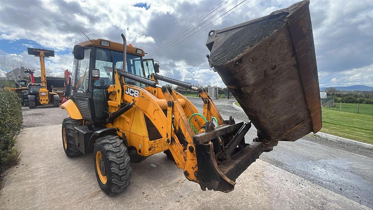 Used 2011 JCB 2CX AM Material Handler
