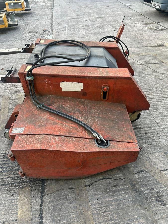 Used 2003 GURNEY REEVE & CO Hydraulic Sweeper CollectorMM213