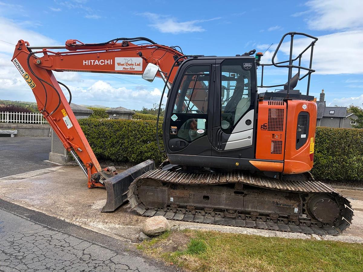 Used 2020 Hitachi ZX135US-6 Crawler Excavator 