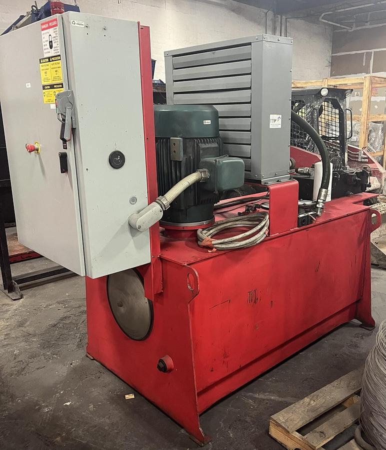 Used EXCEL 2R9 Baler
