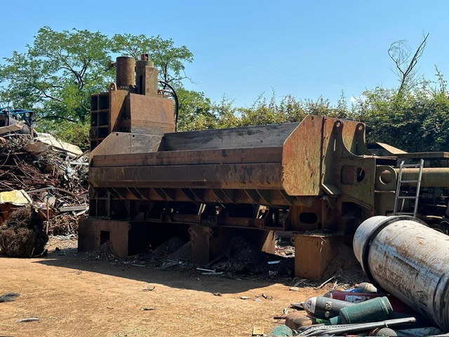 Used Idromec T800 Diesel Scrap Metal Shear Baler