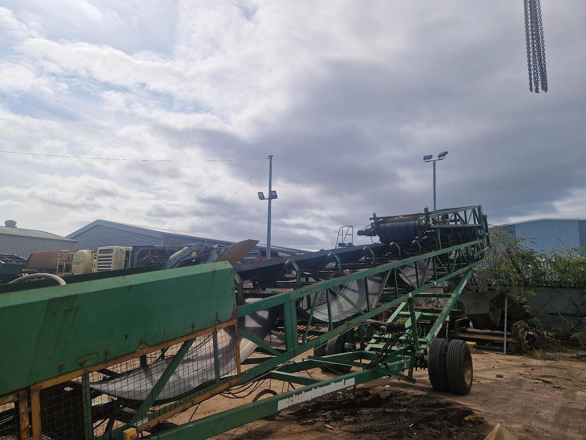 Used 2011 McCloskey ST80 Mobile Stockpiling Conveyor