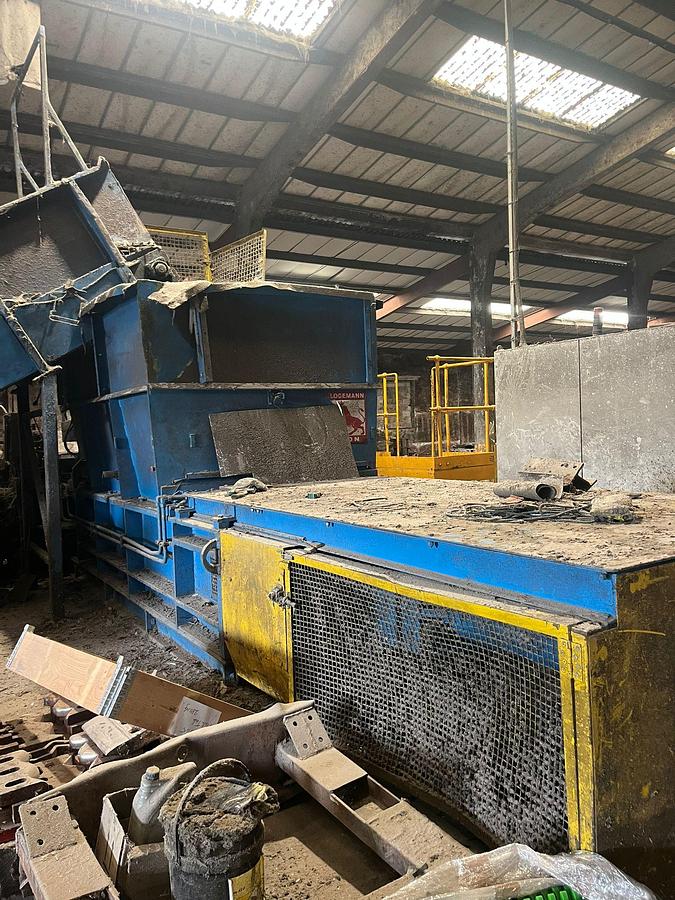 Used 2012 Logemann Twin Ram Hydraulic Baler 245A1-AT