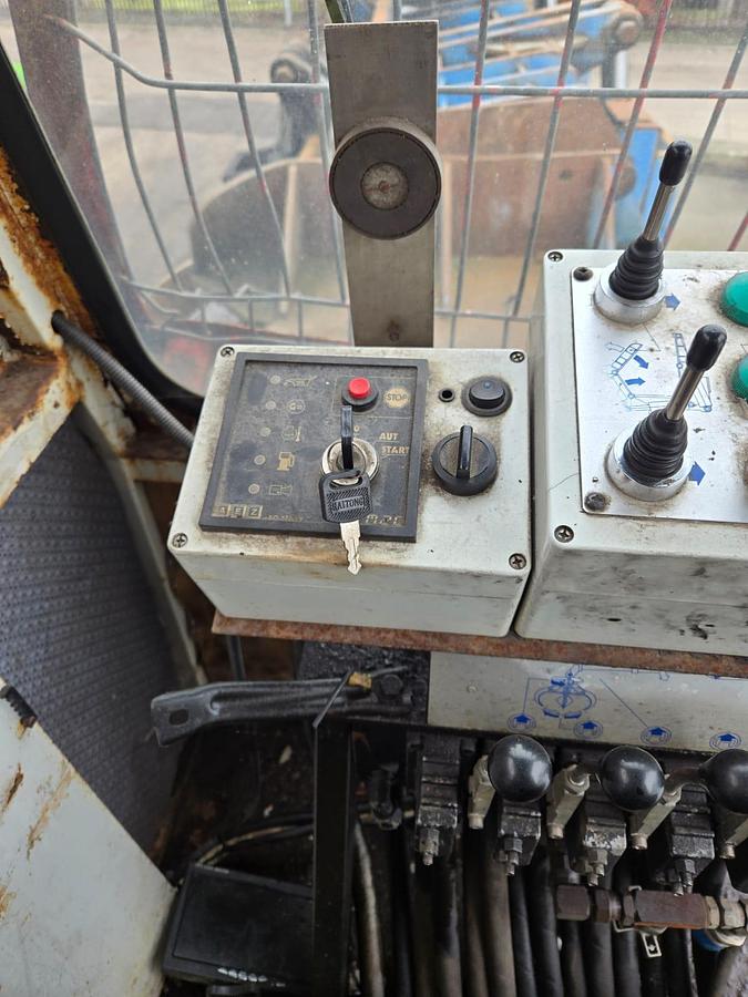 Used 2004 Lollini AL500 Car Baler W/Grab