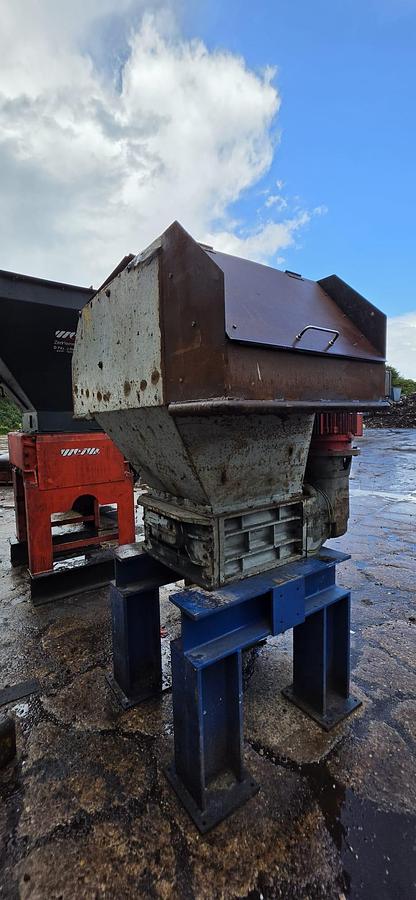 Used Satrind F 615 Robust Twin-Shaft Shredder