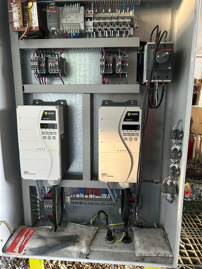 Used 2009 AXO WM 408-12 E Electric Shredder