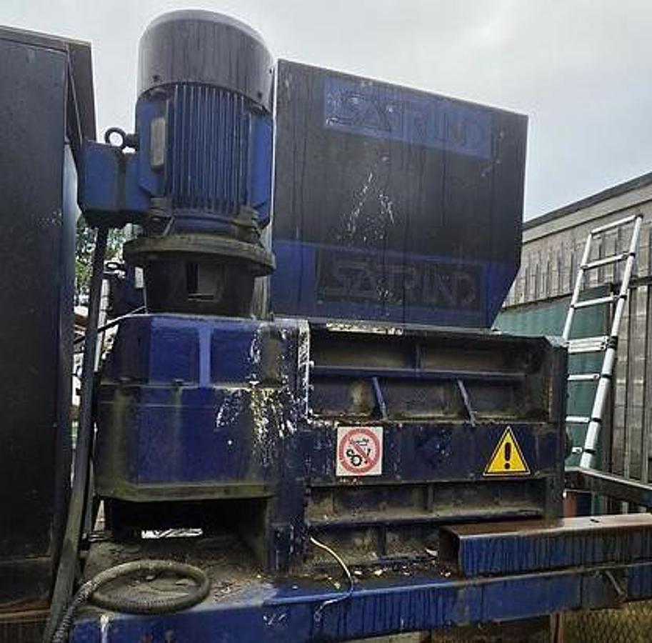 Used 2004 Satrind Tech K7/30 Three-Shaft Shredder