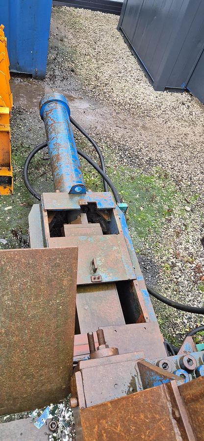 Used Harris TGS 3 Ram baler