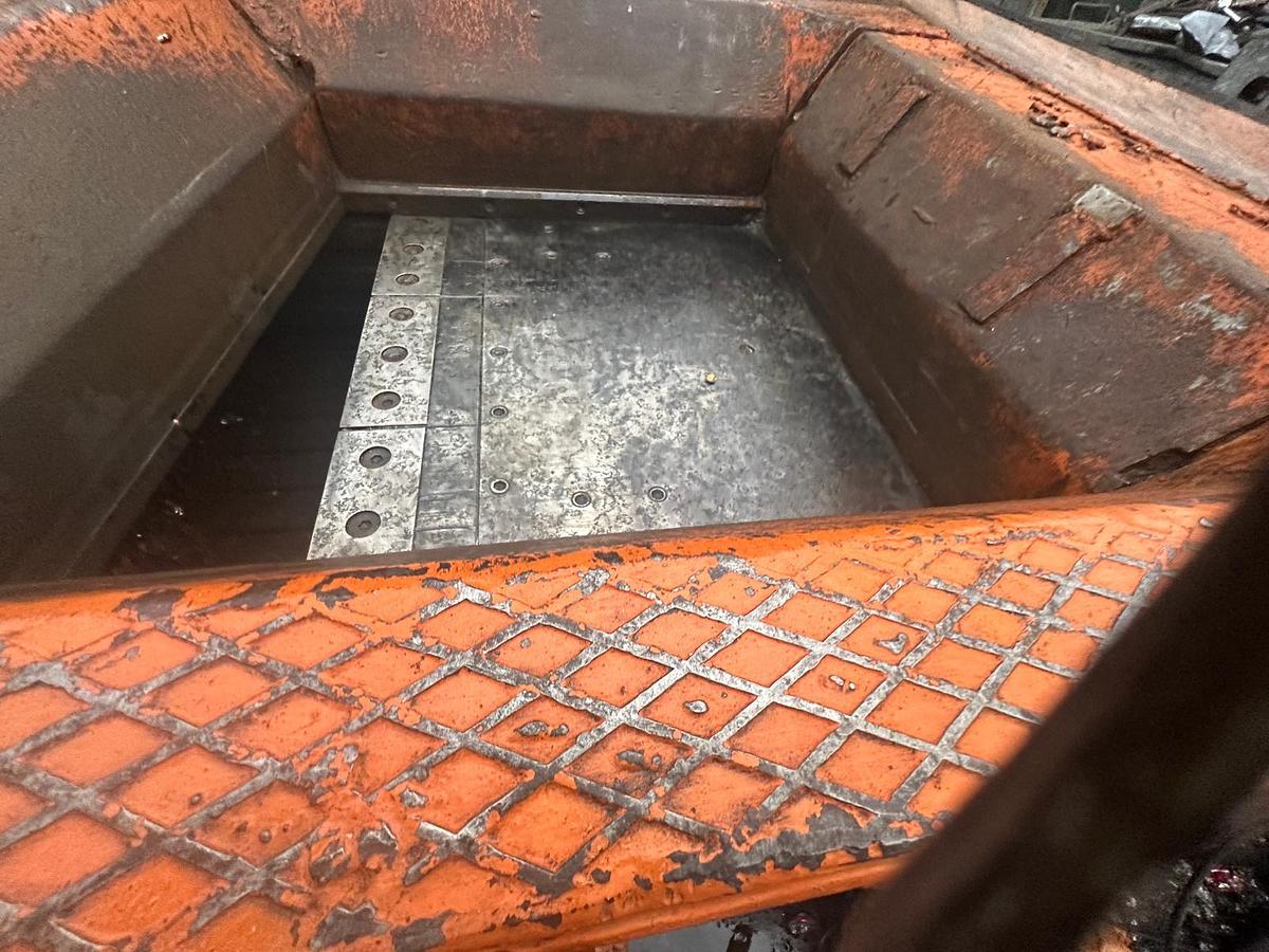 Used 1973 Vezzani PM50-D Non Ferrous Baler