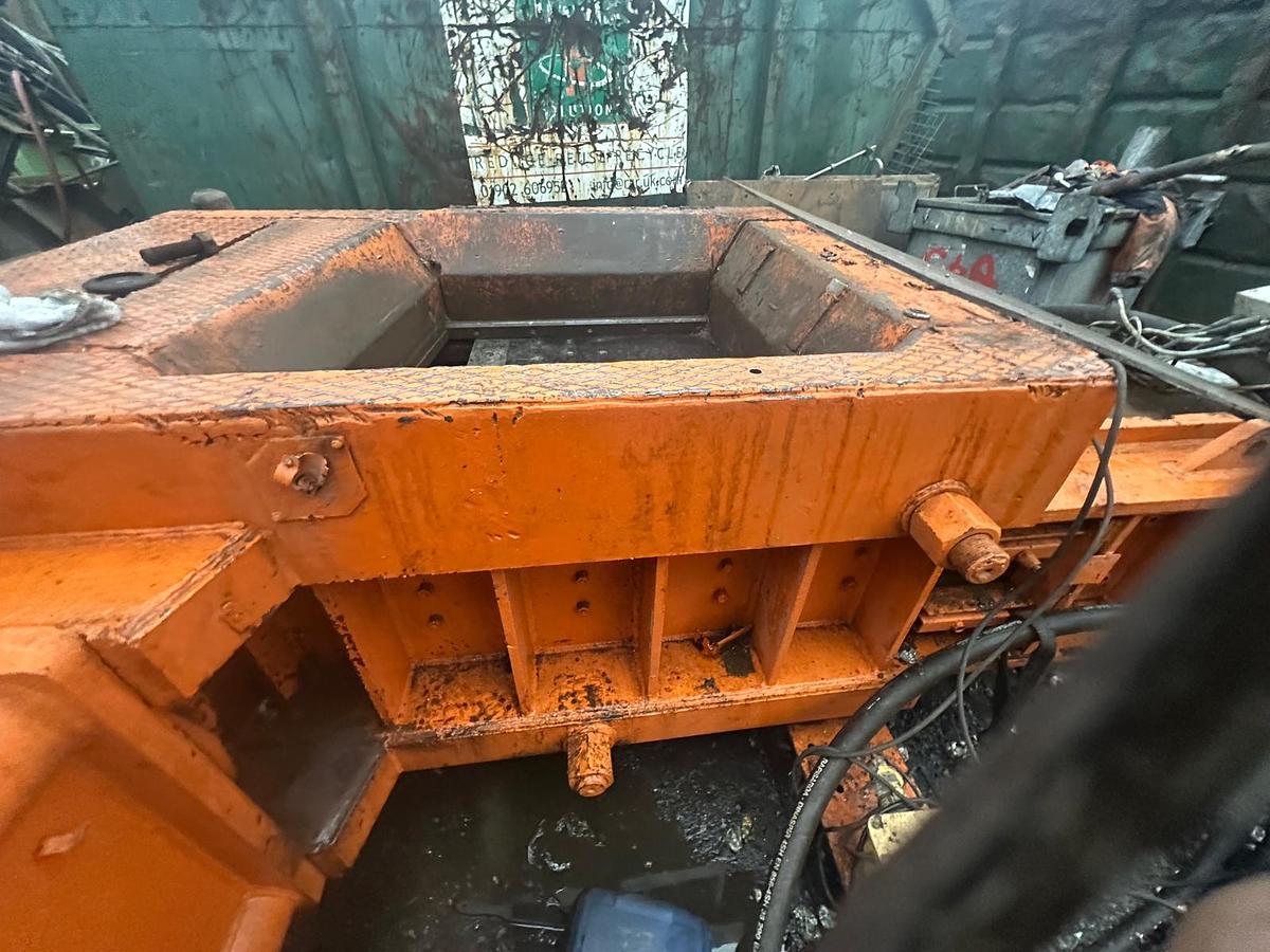 Used 1973 Vezzani PM50-D Non Ferrous Baler