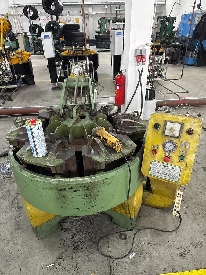 Used Tyre Retreading PCR & TBR Presses Full Plant