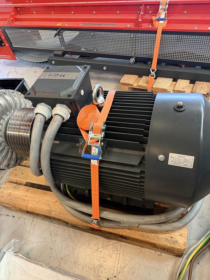 Used Weima WLK 1500 Shredder & Rapid Granulator G400 90KUB Full Processing Line 