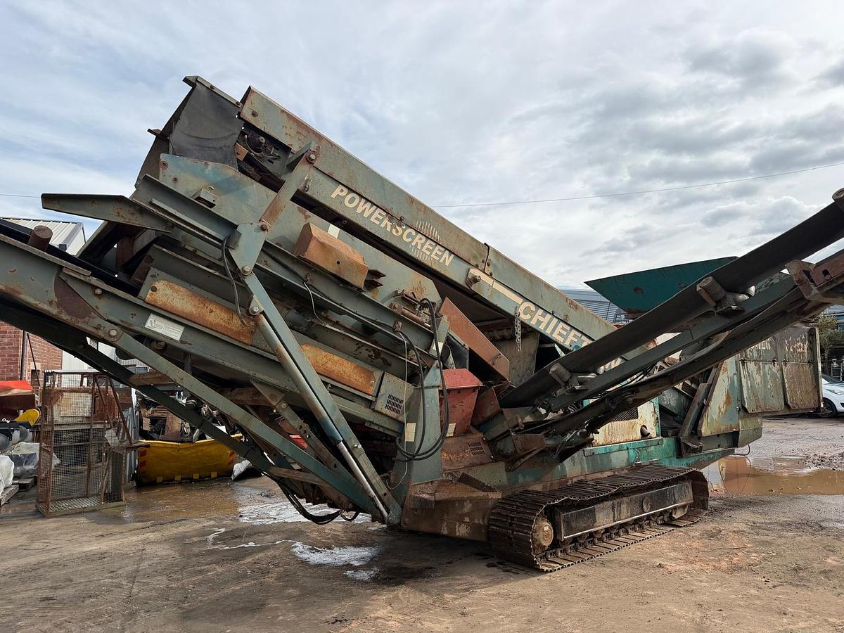 Used Powerscreen 600 3 way split Screener