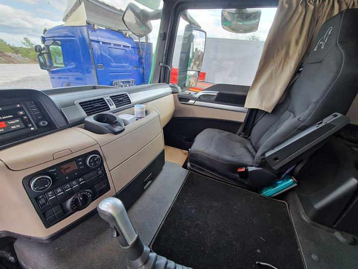 Used 2017 Jenz Chipping truck 583