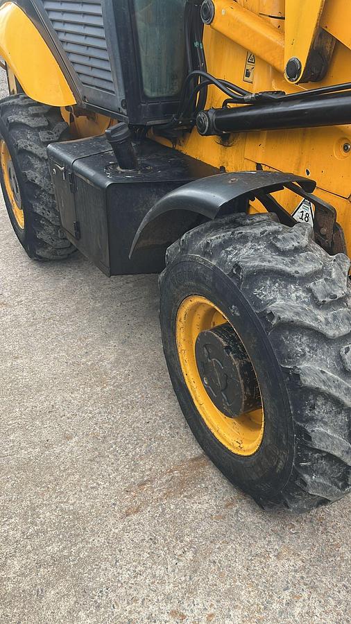 Used 2011 JCB 2CX AM Material Handler