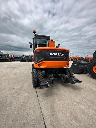 Used 2022 Doosan DX100W-7