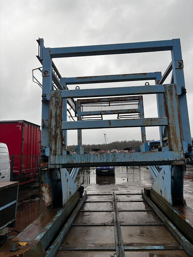 Used Container Tilter