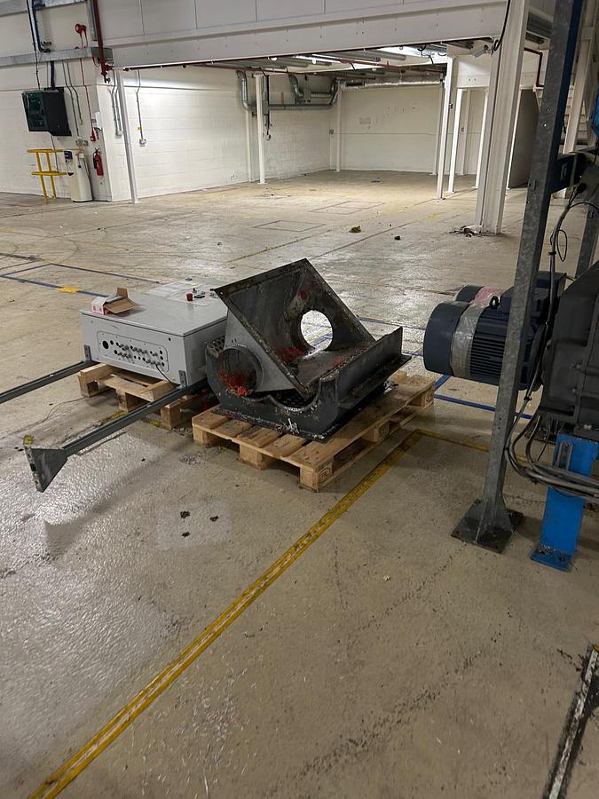 Used 2007 Untha RS 40-4-S 4 shaft