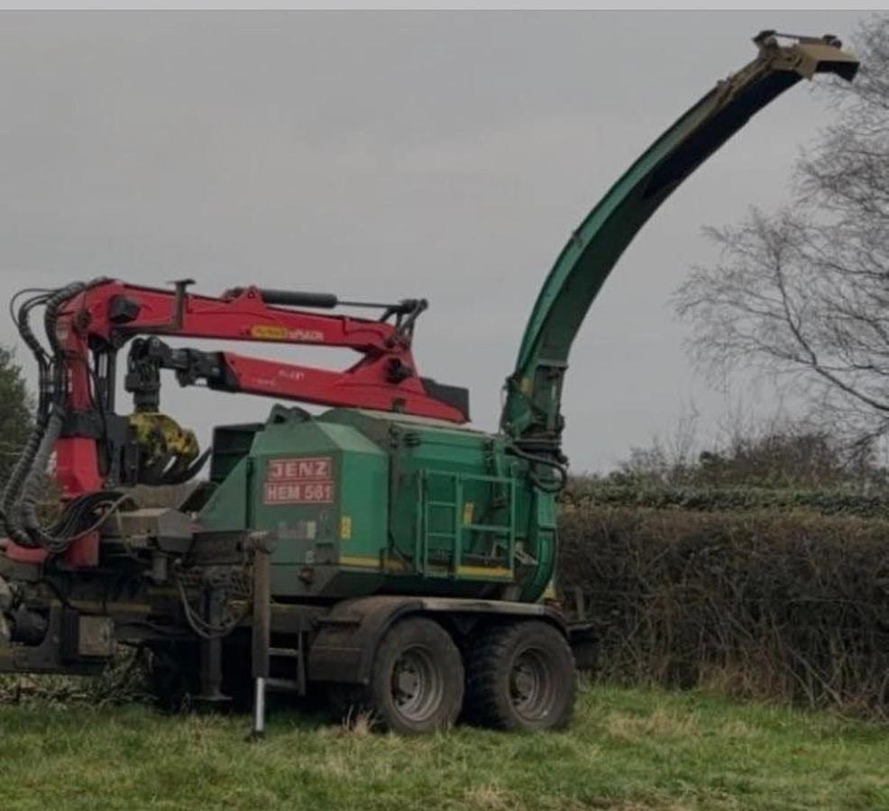 Used 2016 JENZ HM 561 Wood Chipper W/PAL Crane