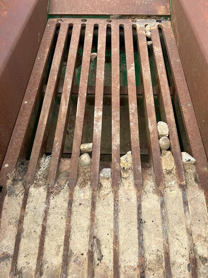 Used 2019 McCloskey J40 Crusher Vibrating Grizzly Unit