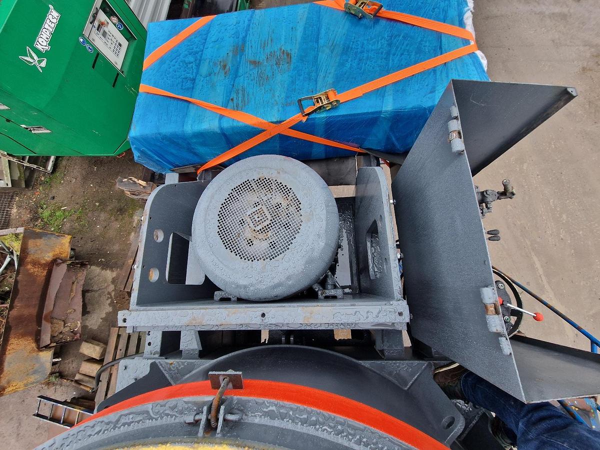 Used 2012 Sandvik CV217 VSI Crusher