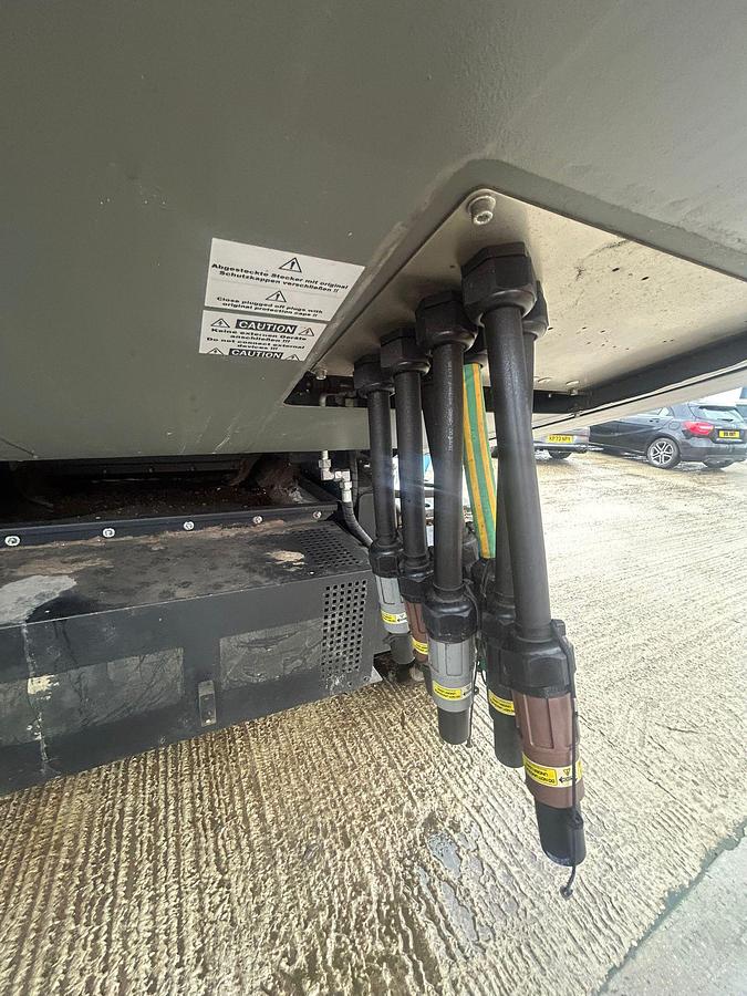 Used 2024 Untha XR3000C Tracked Single-shaft Shredder