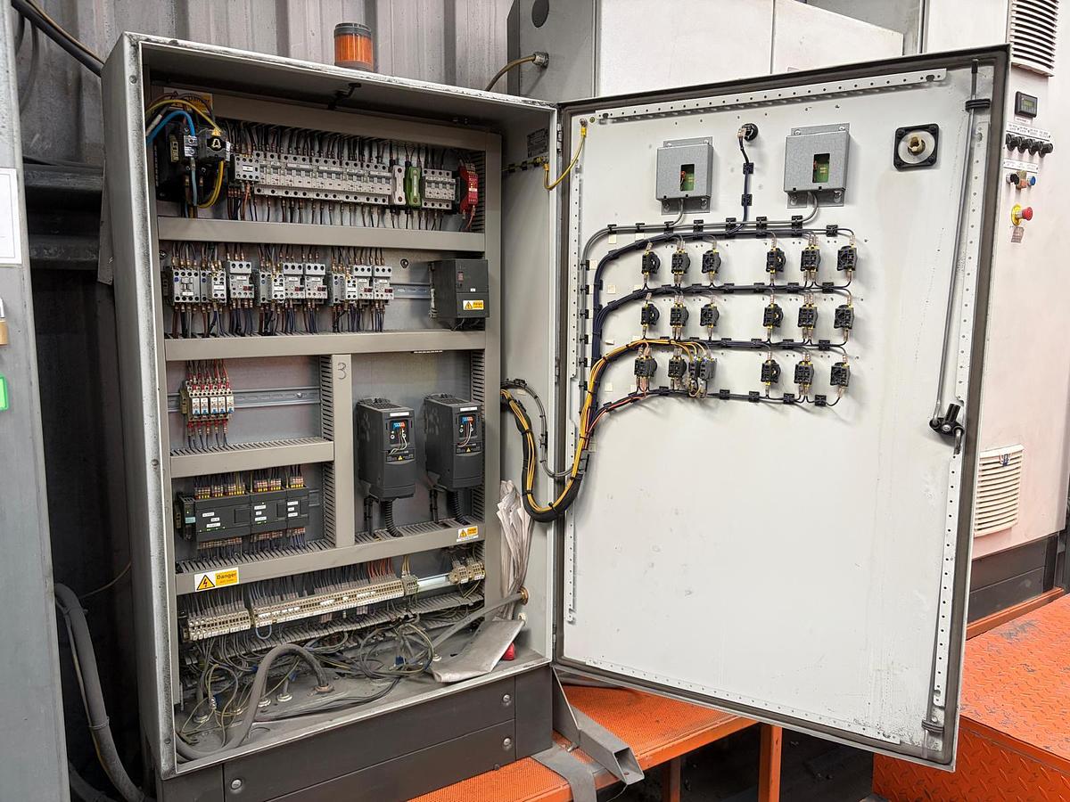 Used 2011 Eriez  X NM-40 magnets and Rear Earth drum