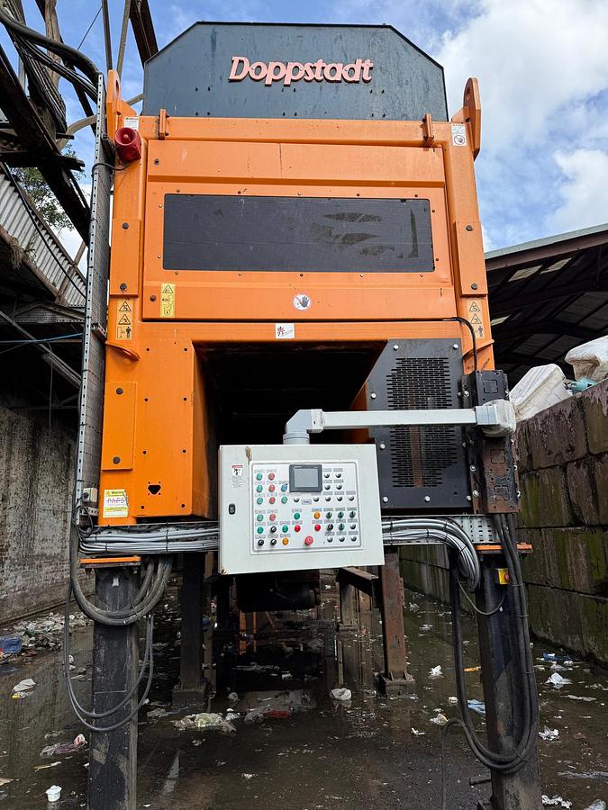 Used 2011 Doppstadt DW306 Ceron Slow-Speed Shredder