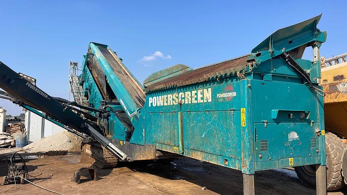 Used 2020 Powerscreen Chieftain 2100X 3 Deck Inclined Screen Screener