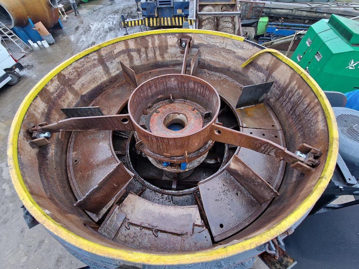 Used 2012 Sandvik CV217 VSI Crusher