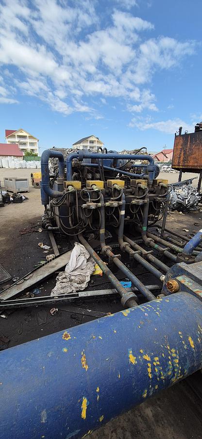 Used 1993 Harris TGS-60B Ferrous Metal Baler