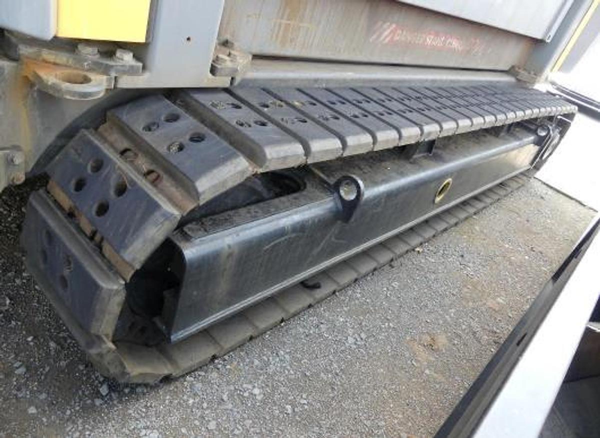 Used 2022 Untha XR3000C Tracked Single-shaft Shredder