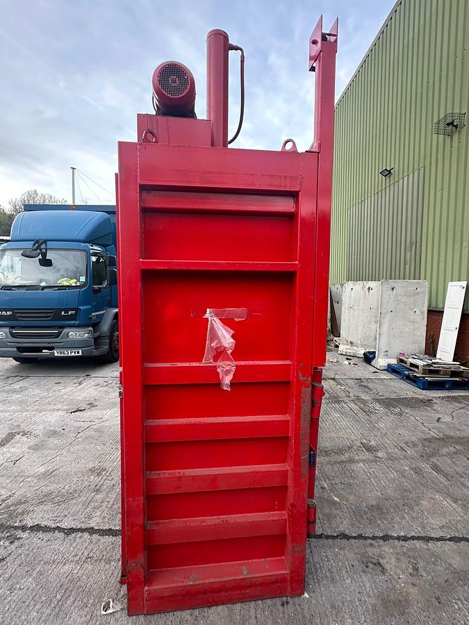 Used Vertical Waste Baler