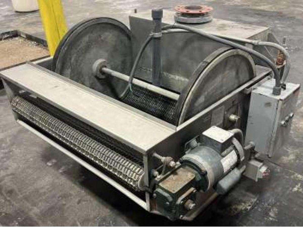 Used 2007 Clearstream Filters Inc MMF-27-30-S Self-Indexing Myco Media Filter