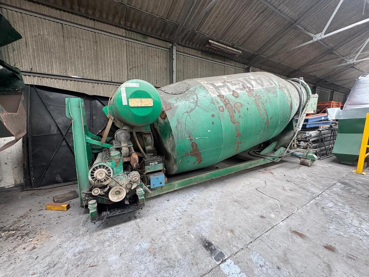 Used Large Diesel Hooklift Yard Mixer