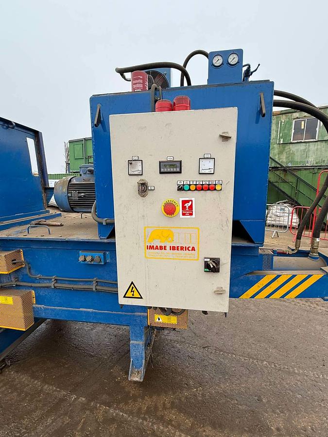 Used 2004 Imabe Ibérica H-80/70 Automatic Horizontal Baler