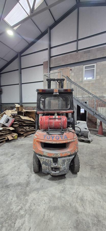 Used 2004 Toyota 42-7FGF20 LPG Forklift 