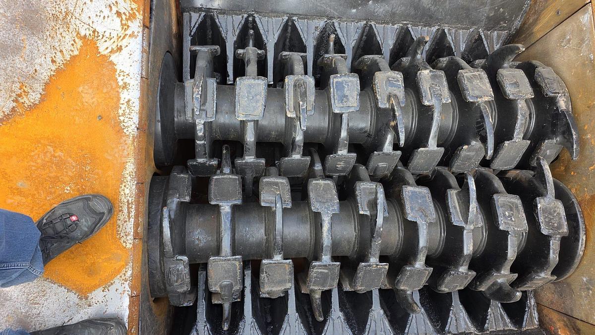 Used Hammel VB 650 E & NSZ 700 E Primary Crusher and High-speed Shredder Combo