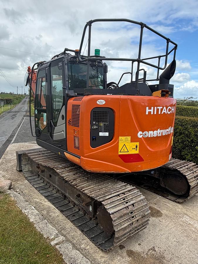 Used 2020 Hitachi ZX135US-6 Crawler Excavator 