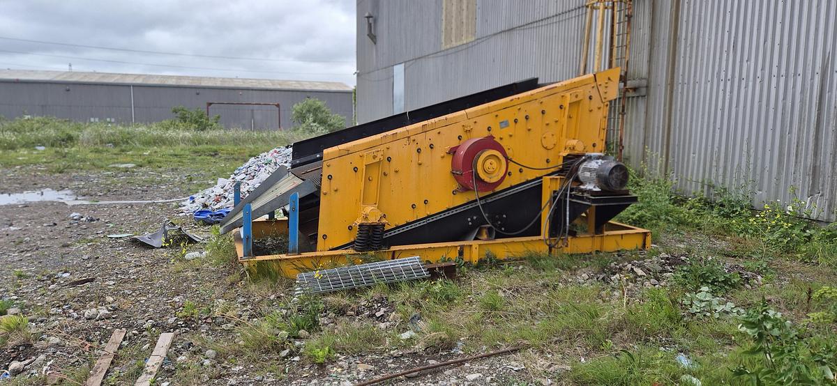 Used 2020 Parker Vibrating Screening Deck