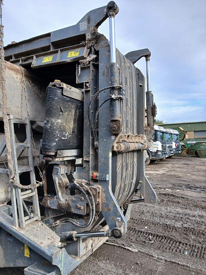 Used 2023 M&J Pre Shred 4000
