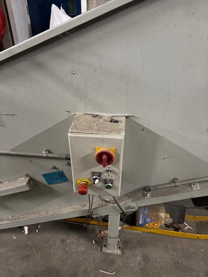 Used 2002 Welger SB 3000 Horizontal Baler