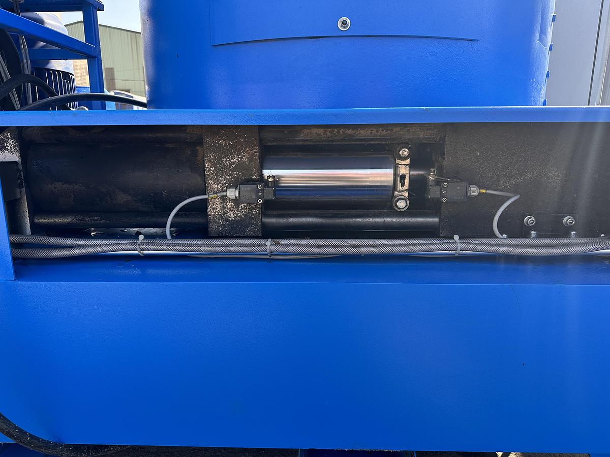 Used 2020 POR Super Oscar Briquetting Press