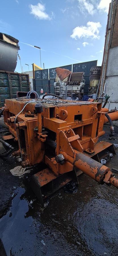 Used 1973 Vezzani PM50-D Non Ferrous Baler