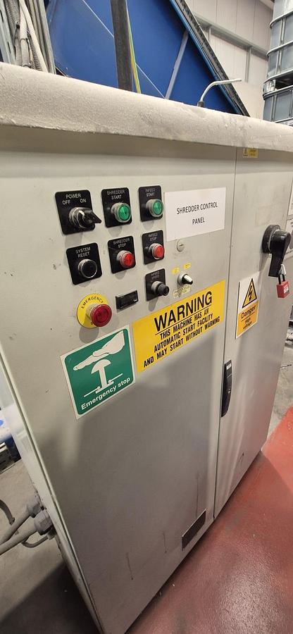 Used 2008 Shred-Tech Twin-shaft Shredder W/2007 PAAL Pacomat 2S Baler & Conveyor